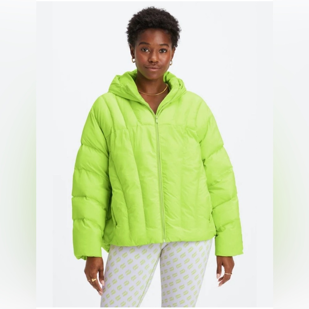 Fabletics Lime Green Quilted Hooded Puffer Jacket size M relaxed fit -almost new